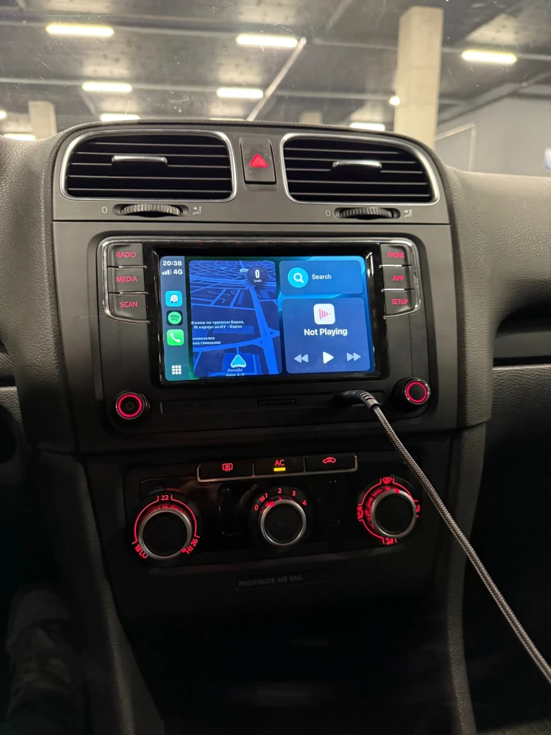 VW Golf 2.0 TDI, снимка 9 - Автомобили и джипове - 53419655