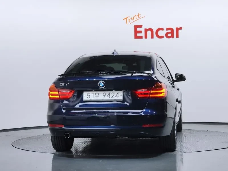 BMW 320  - изображение 4