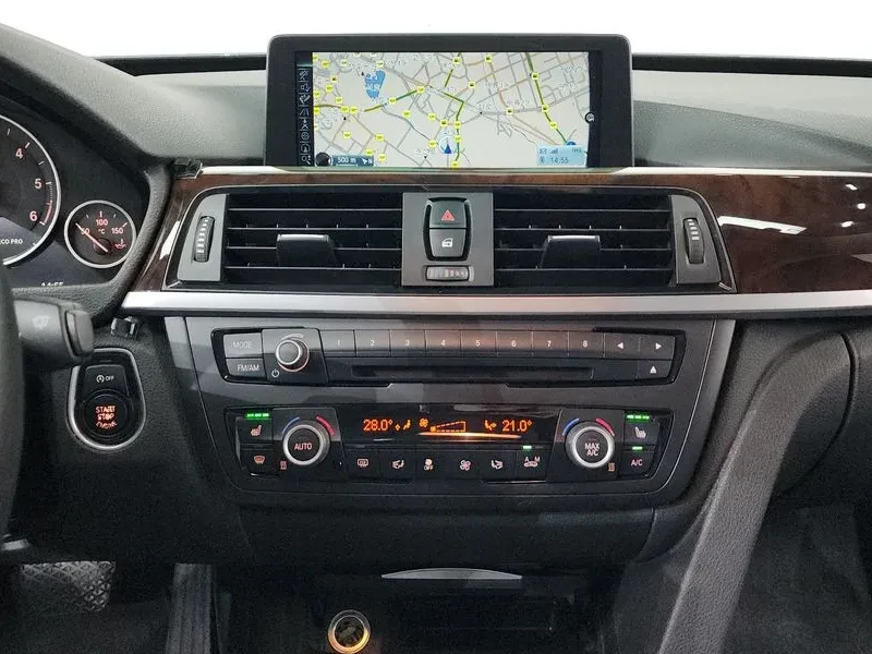 BMW 320, снимка 14 - Автомобили и джипове - 53715382