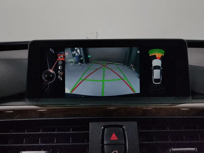 BMW 320, снимка 15 - Автомобили и джипове - 53715382