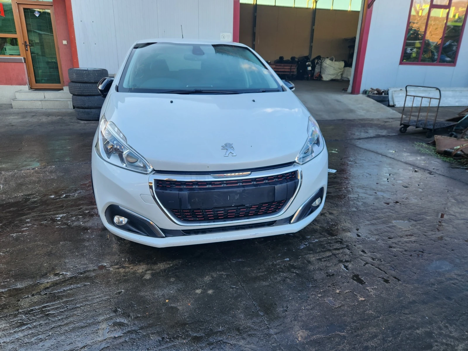 Peugeot 208 1.2T GT Line - изображение 10