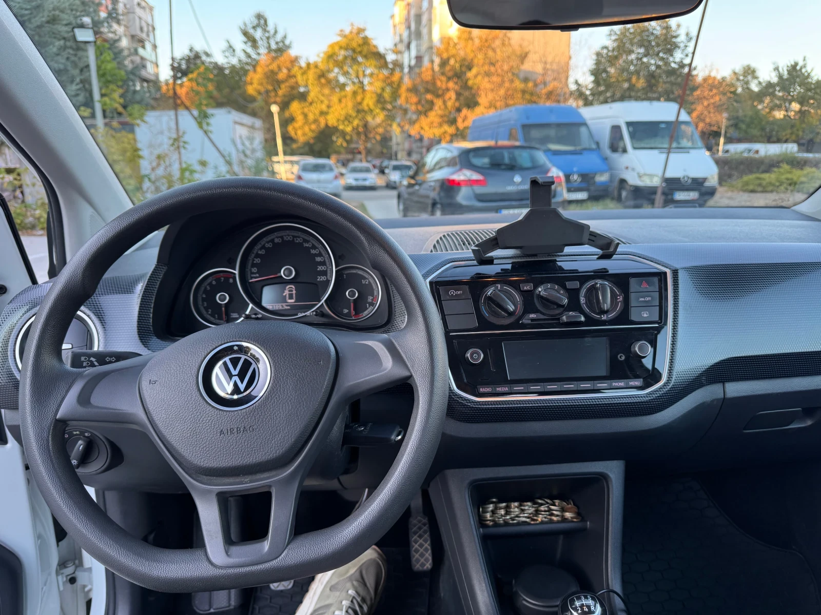 VW Up 1.0 Заводски Метан - изображение 10