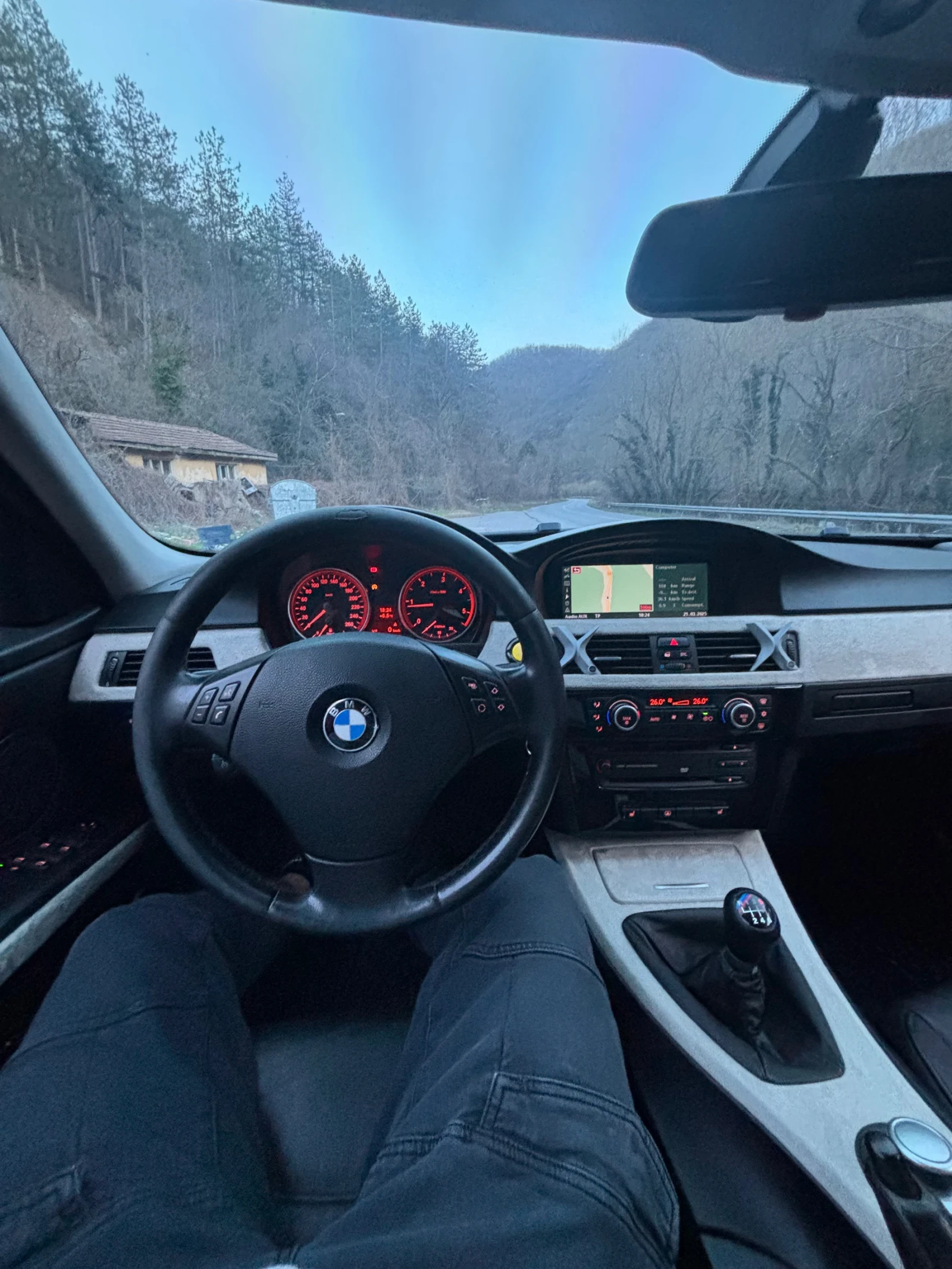 BMW 320  - изображение 7