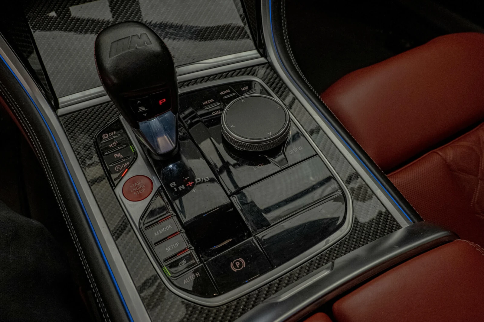 BMW M8 Competition/Harman Kardon/Carbon Packet/Dynamic Da - изображение 10