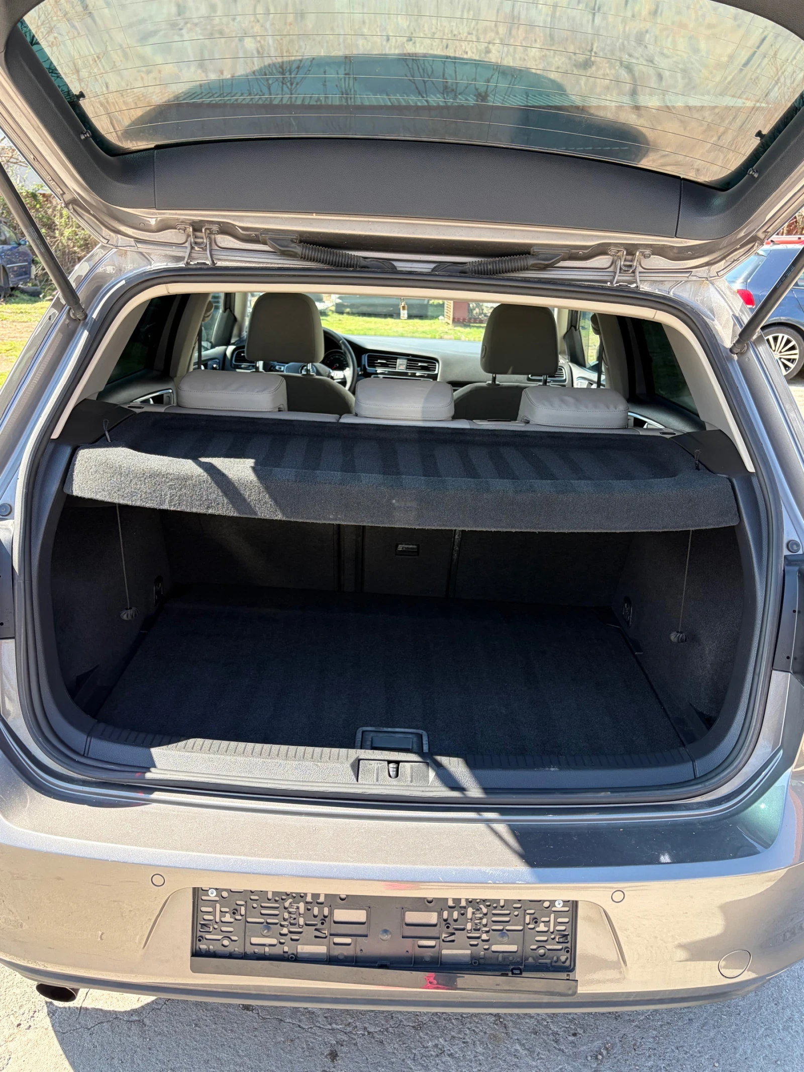 VW Golf VII 1.6, снимка 13 - Автомобили и джипове - 54098236