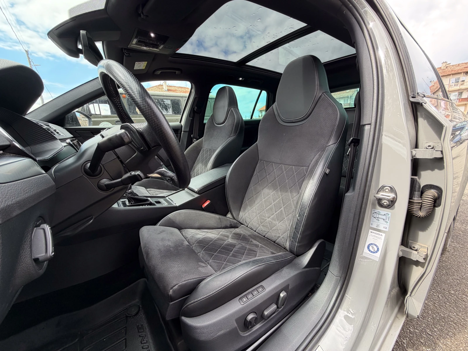 Skoda Superb SportLine 2.0TDI, снимка 5 - Автомобили и джипове - 54176206