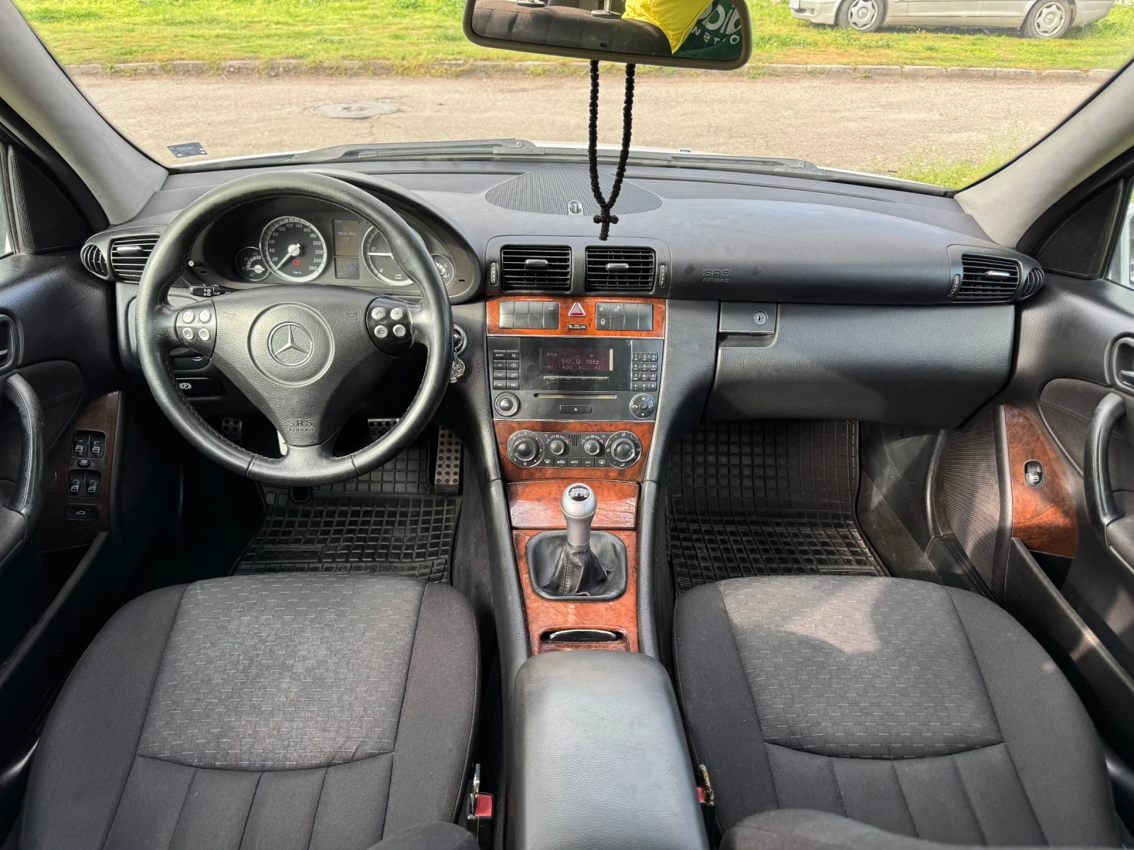 Mercedes-Benz C 220 C220, снимка 9 - Автомобили и джипове - 54243091