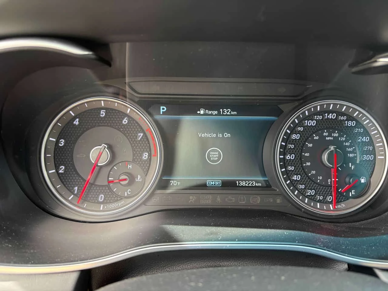 Genesis G70 * 3.3T Sport * DISTRONIC* ОБДУХВАНЕ* ПАНОРАМА* , снимка 7 - Автомобили и джипове - 54345754