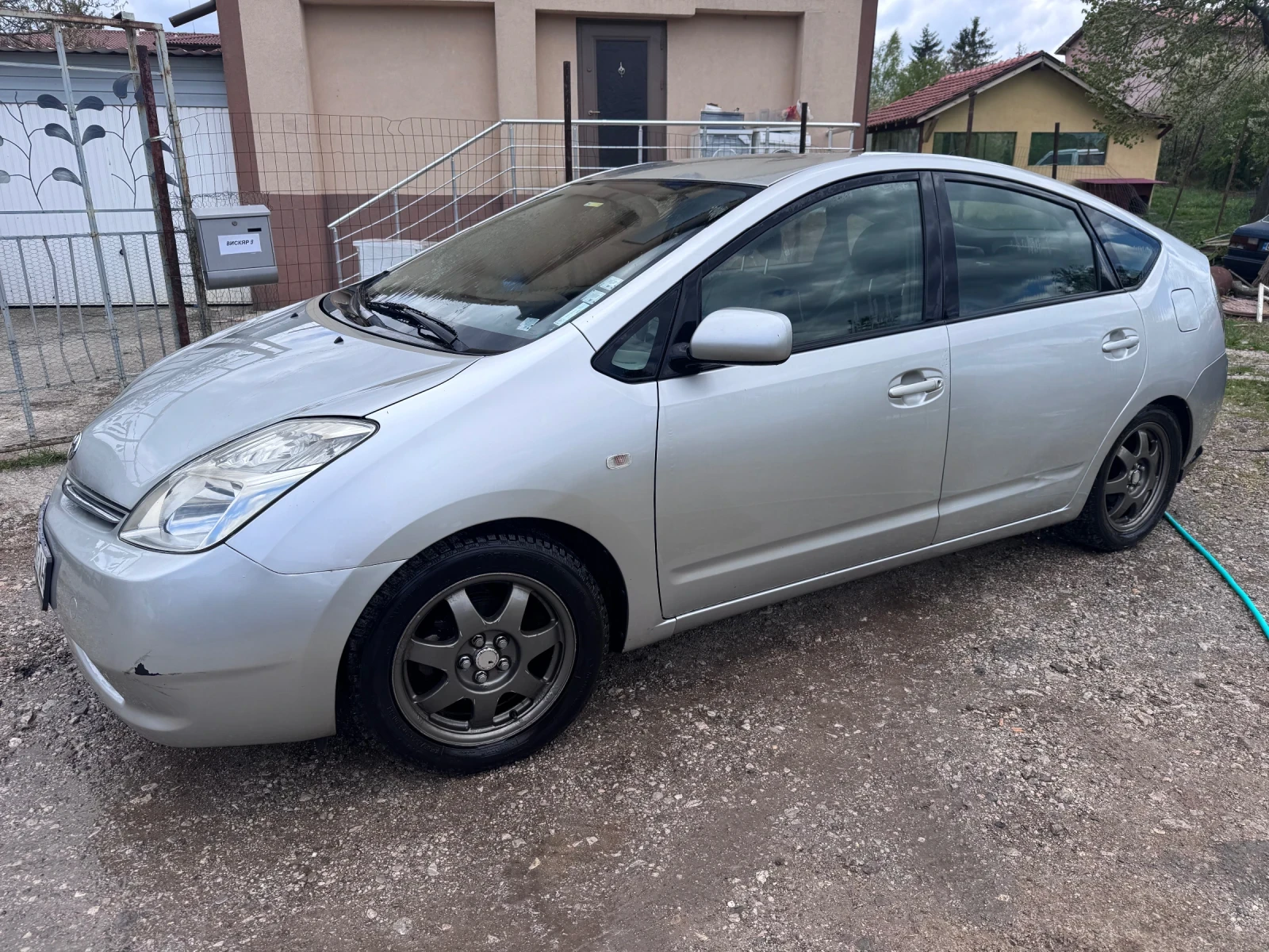 Toyota Prius, снимка 8 - Автомобили и джипове - 54398822