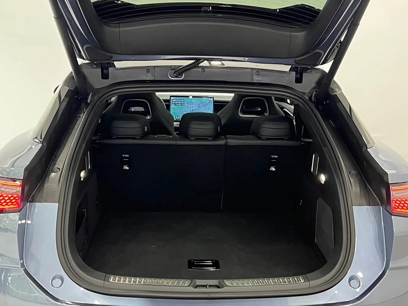 BYD Sealion 7 Smart Navigation edition 550 autogeorge.com, снимка 12 - Автомобили и джипове - 54426624