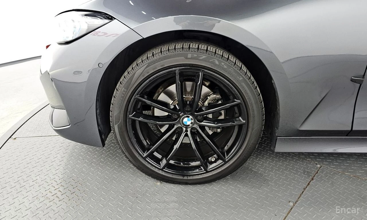 BMW 320 i* FACE M-PACK* DISTRONIC* HEAD-UP* КРАЙНА ЦЕНА* 