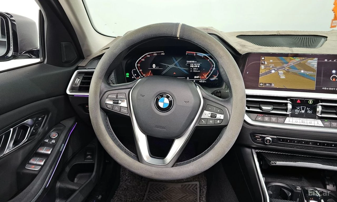 BMW 320 i* FACE M-PACK* DISTRONIC* HEAD-UP* КРАЙНА ЦЕНА* , снимка 9 - Автомобили и джипове - 54585725