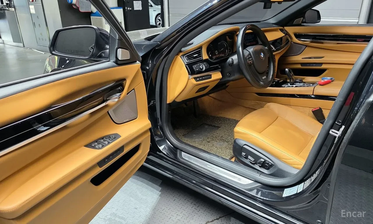 BMW 750 LI XDRIVE, снимка 14 - Автомобили и джипове - 54735466