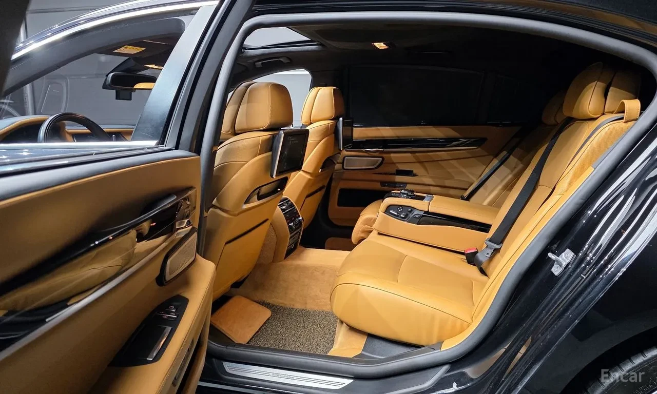 BMW 750 LI XDRIVE, снимка 7 - Автомобили и джипове - 54735466