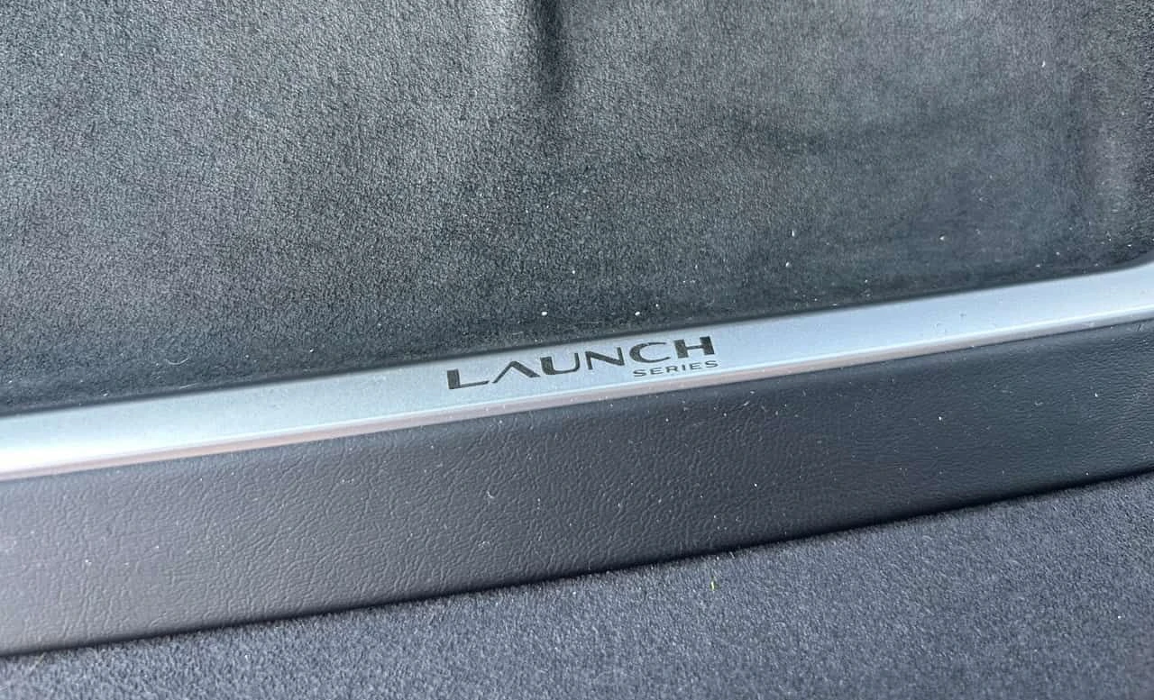 Tesla Model Y * Long Range Launch Series AWD* АВТОКРЕДИТ* , снимка 12 - Автомобили и джипове - 55507235