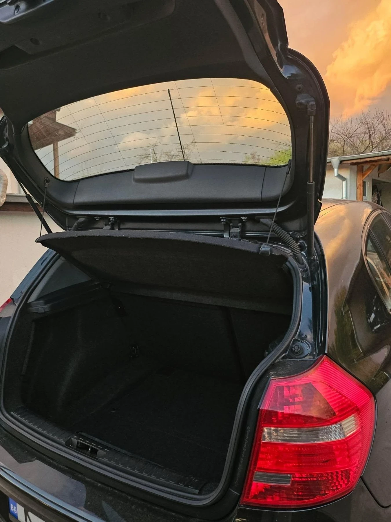 BMW 118, снимка 8 - Автомобили и джипове - 55676093