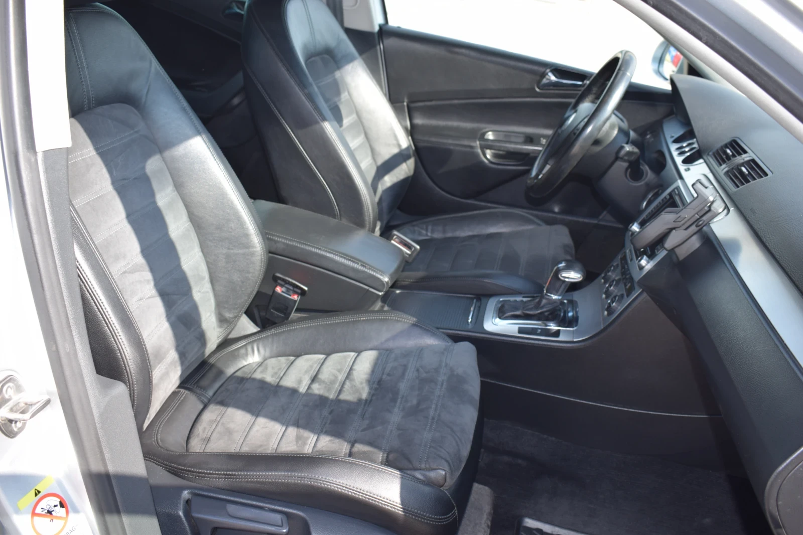 VW Passat 2.0 TDI , снимка 14 - Автомобили и джипове - 56112836