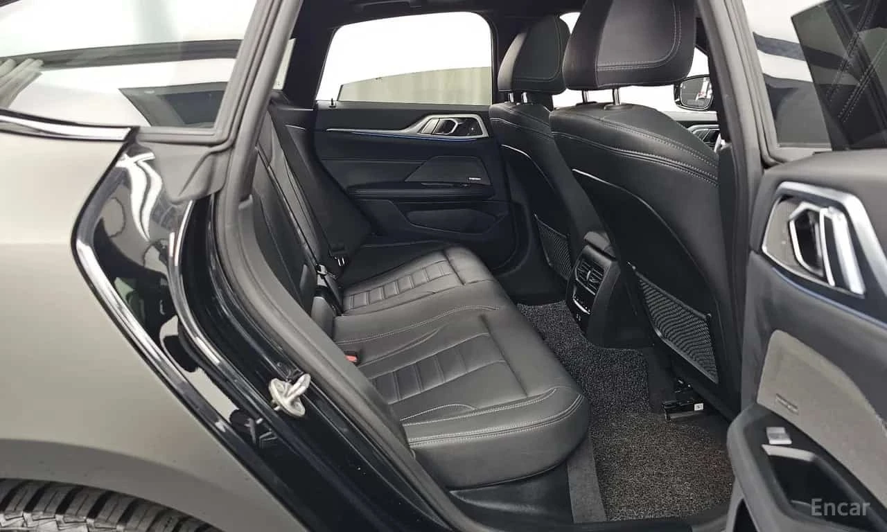 BMW i4 * eDrive40 M Sports Pro * ЦЕНА ДО БГ, снимка 17 - Автомобили и джипове - 56220612