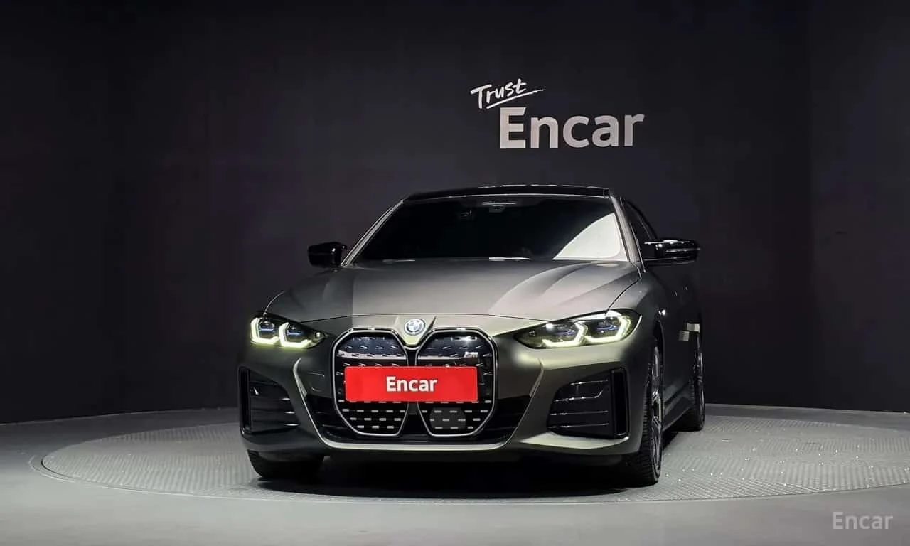 BMW i4 * eDrive40 M Sports Pro * ЦЕНА ДО БГ, снимка 3 - Автомобили и джипове - 56220612