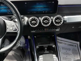 Mercedes-Benz GLB  250 /DISTRONIC/360/PANO/NAVI, снимка 9
