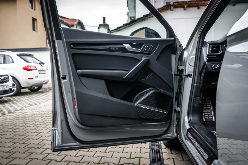 Audi Q5 45 TFSI Quattro, снимка 10 - Автомобили и джипове - 52633009