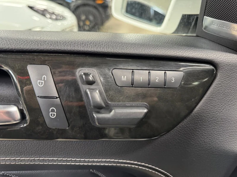 Mercedes-Benz GL 550 AMG PACK* 360* МАСАЖ* ПАНО* HARMAN* ОБДУХ* 7МЕСТА*, снимка 14 - Автомобили и джипове - 52671852