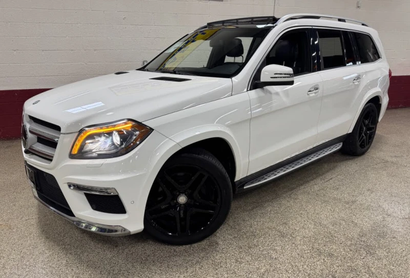 Mercedes-Benz GL 550 AMG PACK* 360* МАСАЖ* ПАНО* HARMAN* ОБДУХ* 7МЕСТА*, снимка 3 - Автомобили и джипове - 52671852