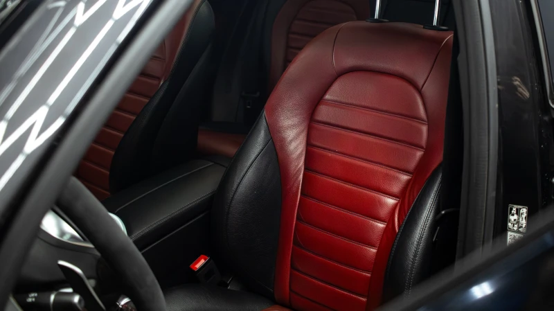 Mercedes-Benz GLC 43 AMG * Pano* Keyless* 360* Burmester* ЛИЗИНГ, снимка 13 - Автомобили и джипове - 53599007