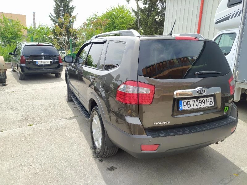 Kia Mohave, снимка 4 - Автомобили и джипове - 47175135