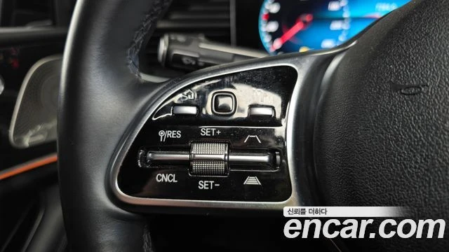 Mercedes-Benz GLE 400 | TOP SERVICE AMG PACK, снимка 16 - Автомобили и джипове - 56169286