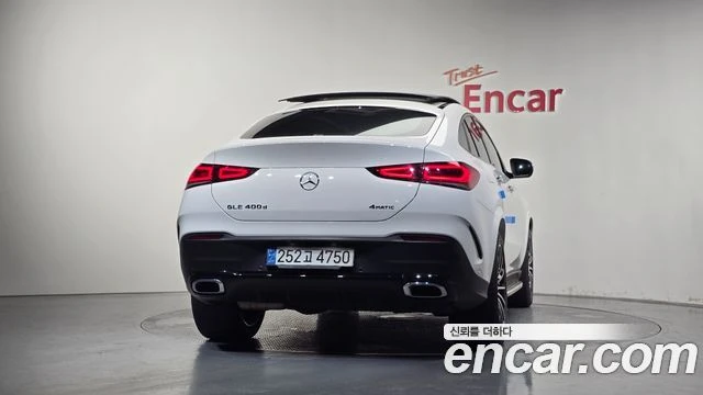 Mercedes-Benz GLE 400 | TOP SERVICE AMG PACK, снимка 4 - Автомобили и джипове - 56169286