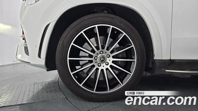 Mercedes-Benz GLE 400 | TOP SERVICE AMG PACK, снимка 5 - Автомобили и джипове - 56169286