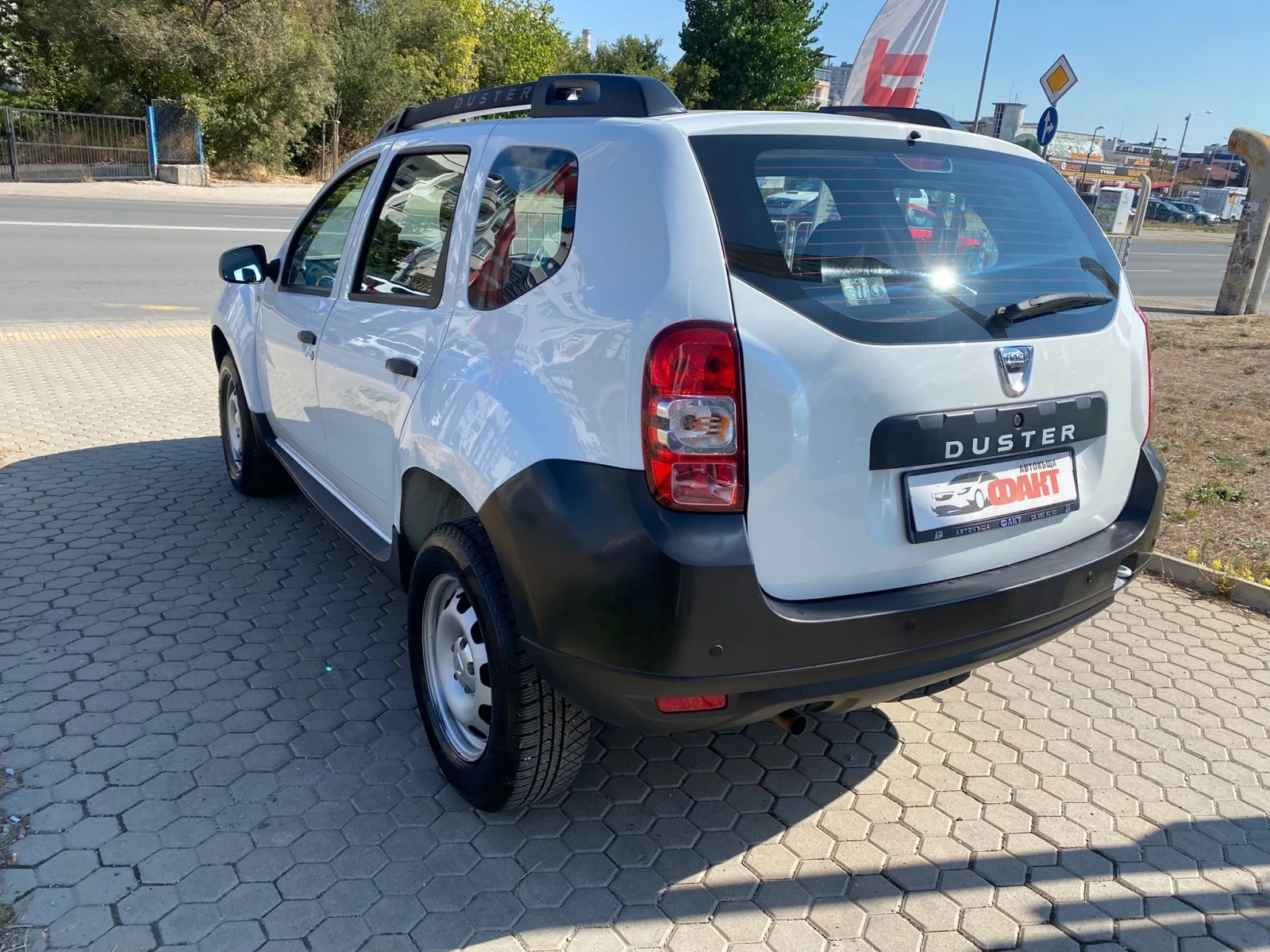 Dacia Duster 1.5dCi/EURO.5B - изображение 6