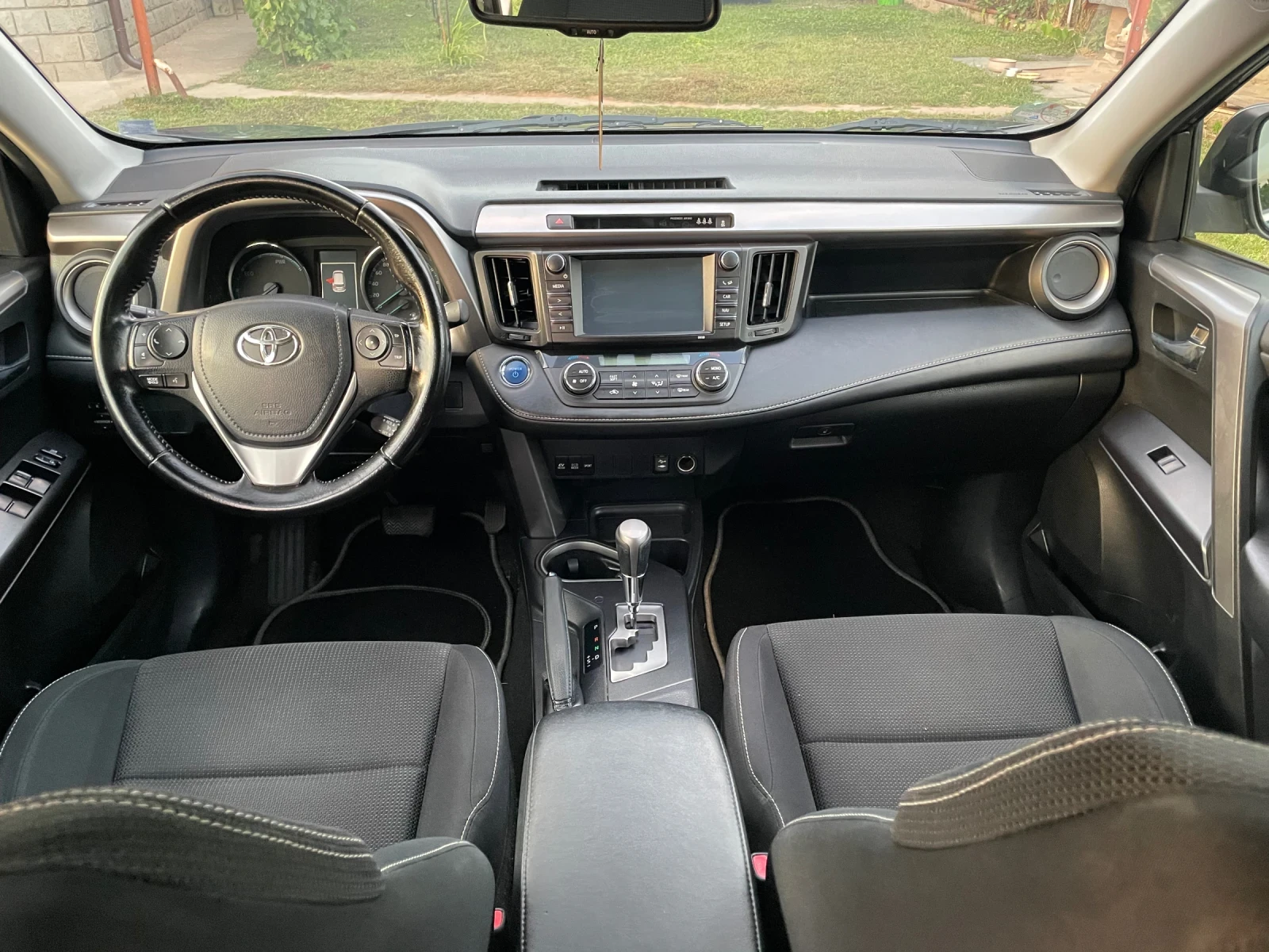 Toyota Rav4 2.5 Hybrid  - изображение 9