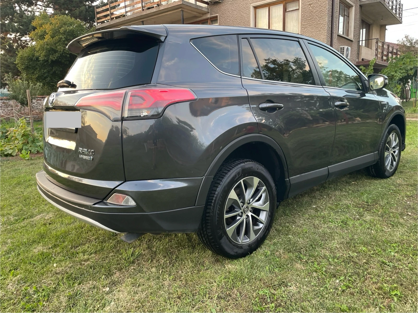 Toyota Rav4 2.5 Hybrid  - изображение 4