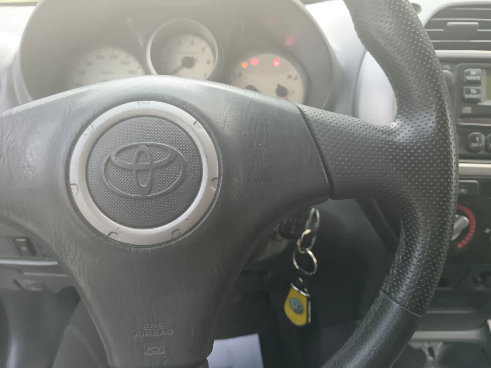 Toyota Rav4  - изображение 7