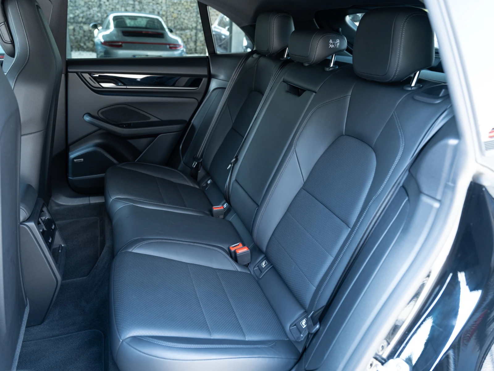 Porsche Macan 4, снимка 15 - Автомобили и джипове - 53894418