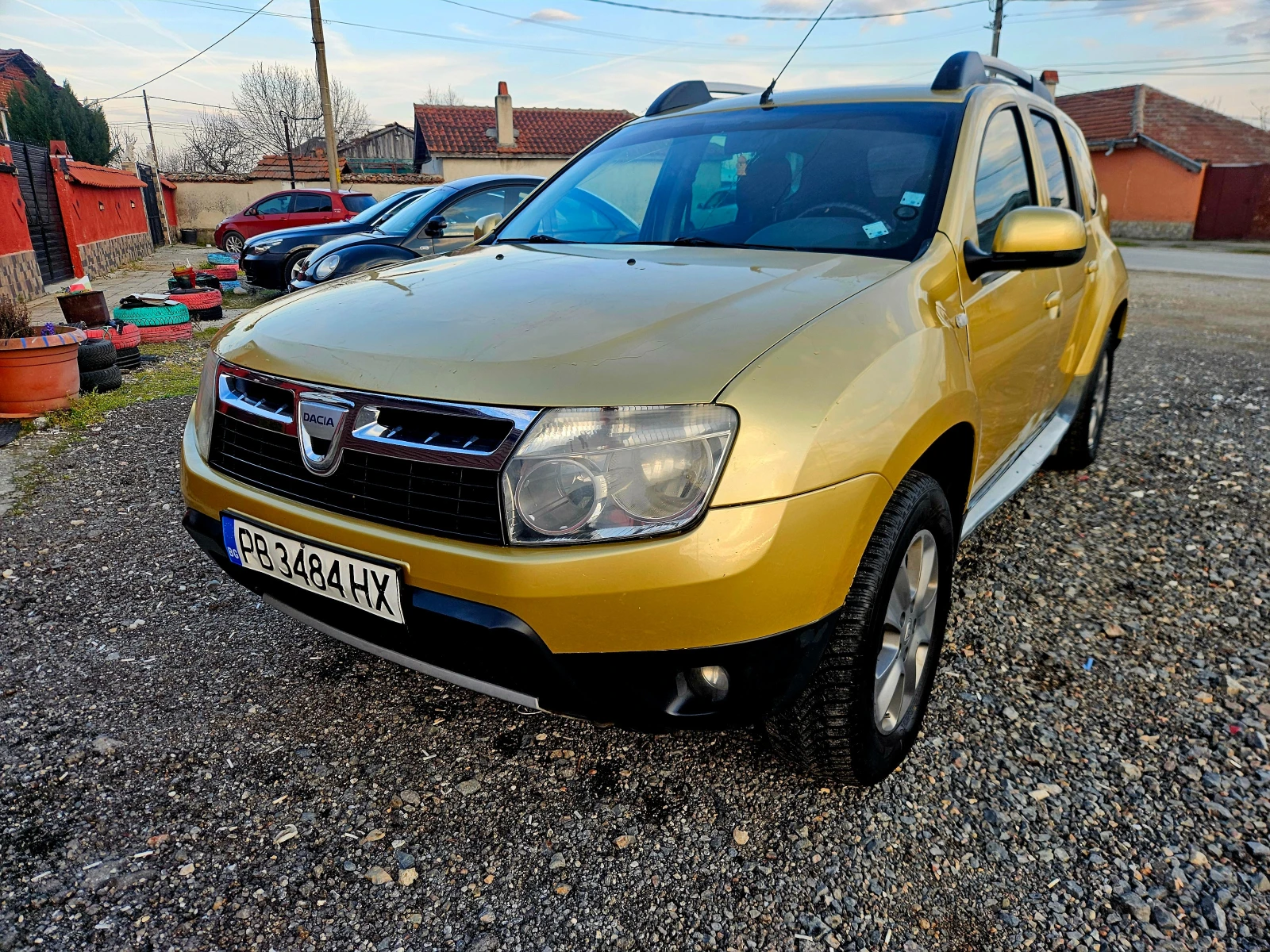Dacia Duster 2.0 климатик, снимка 9 - Автомобили и джипове - 53990240