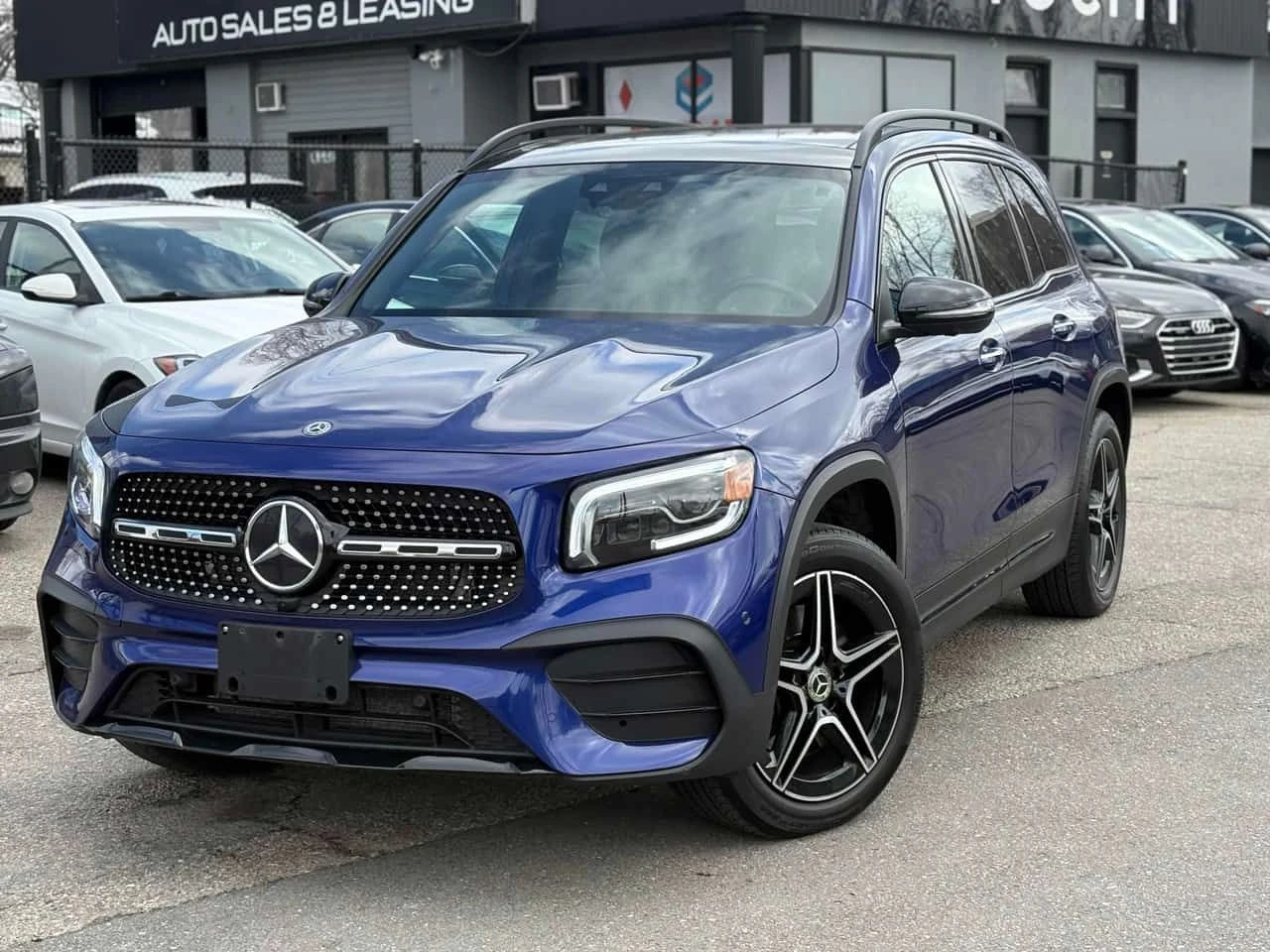Mercedes-Benz GLB  250 /DISTRONIC/360/PANO/NAVI | Auto.bg — изображение 1