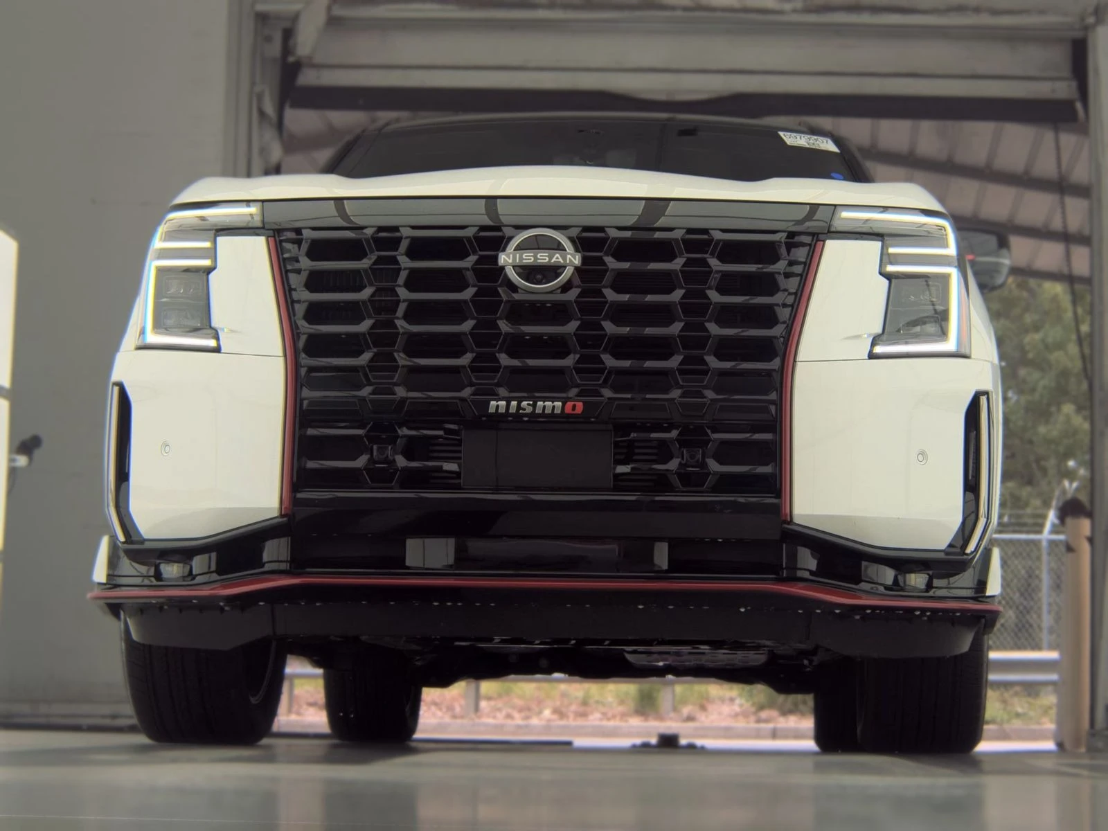 Nissan Armada NISMO 4x4, снимка 5 - Автомобили и джипове - 55907574