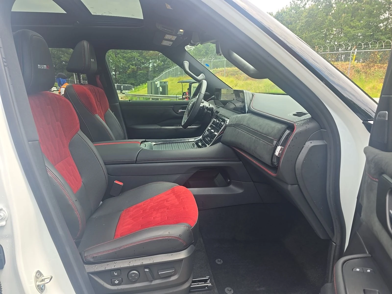 Nissan Armada NISMO 4x4, снимка 10 - Автомобили и джипове - 55907574