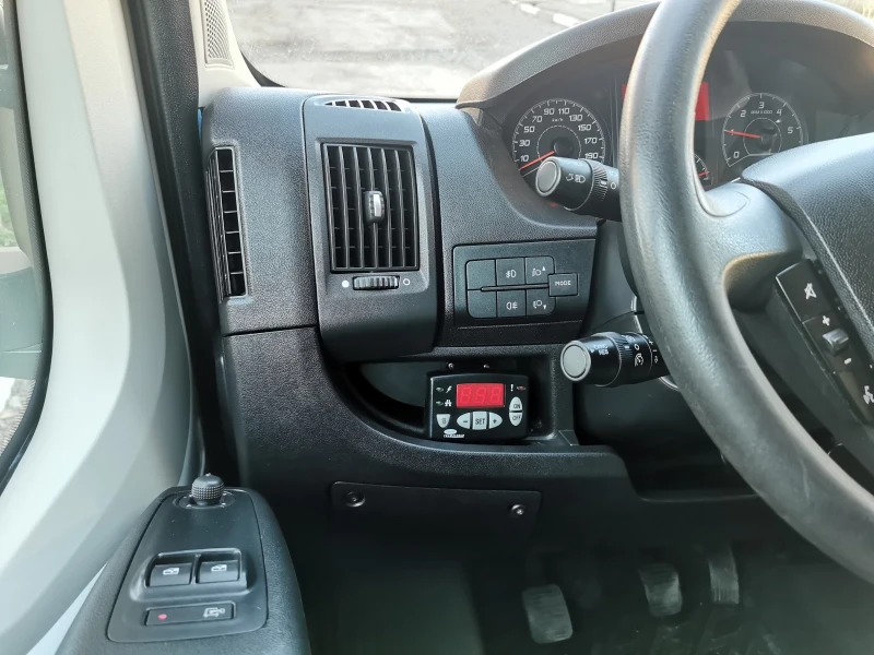 Peugeot Boxer 2, 2 HDI, хладилен, снимка 13 - Бусове и автобуси - 52840509