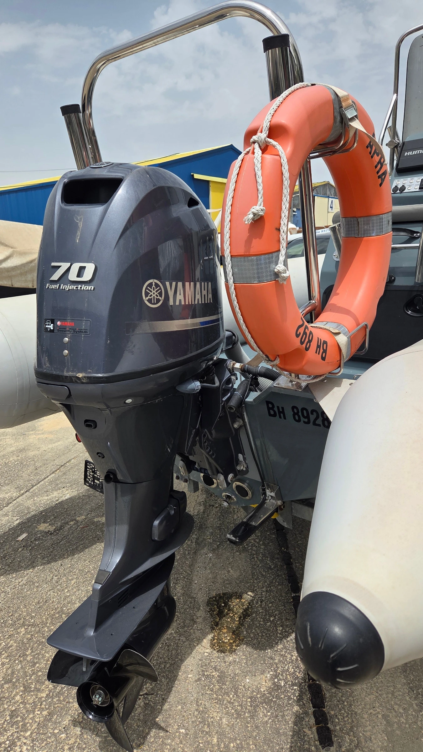 Надуваема лодка Zodiac Bombard Explorer 5.5 - изображение 3