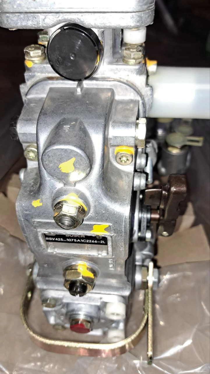 Нова BOSCH дизелова помпа, снимка 2 - Части - 52846921