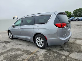 Chrysler Pacifica 3.6l Limited, снимка 2