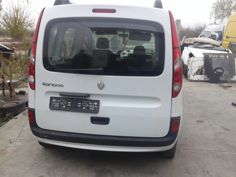 Renault Kangoo 1.6i, снимка 12 - Автомобили и джипове - 38954202