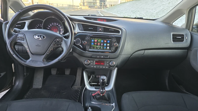 Kia Ceed CRDI 1.6 136kc Facelift, снимка 9 - Автомобили и джипове - 48160673