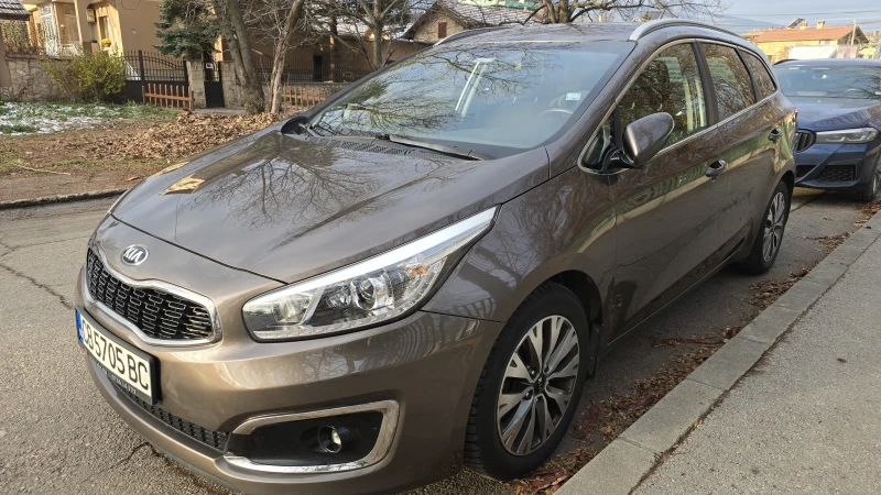 Kia Ceed CRDI 1.6 136kc Facelift, снимка 11 - Автомобили и джипове - 48160673