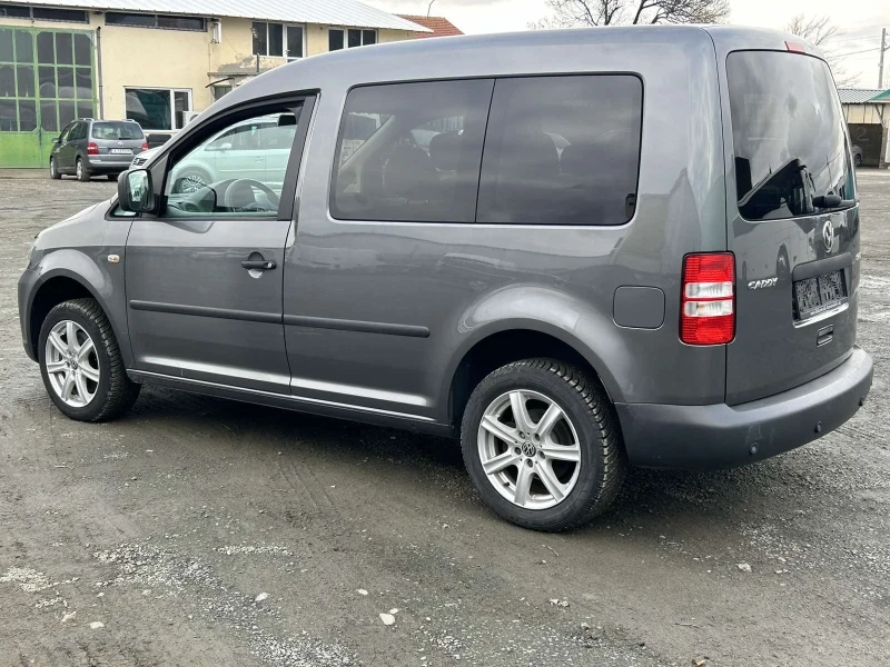 VW Caddy 2.0 6 скорости, снимка 6 - Автомобили и джипове - 48229340