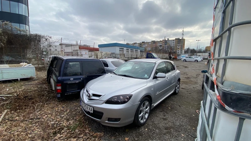 Mazda 3 2.3 Газ, снимка 1 - Автомобили и джипове - 48254891